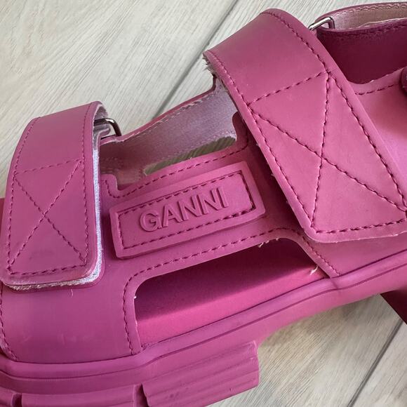 Ganni Sport Shocking Pink lug sole recycled rubber velcro sandals EU 38 - Picture 4 of 7
